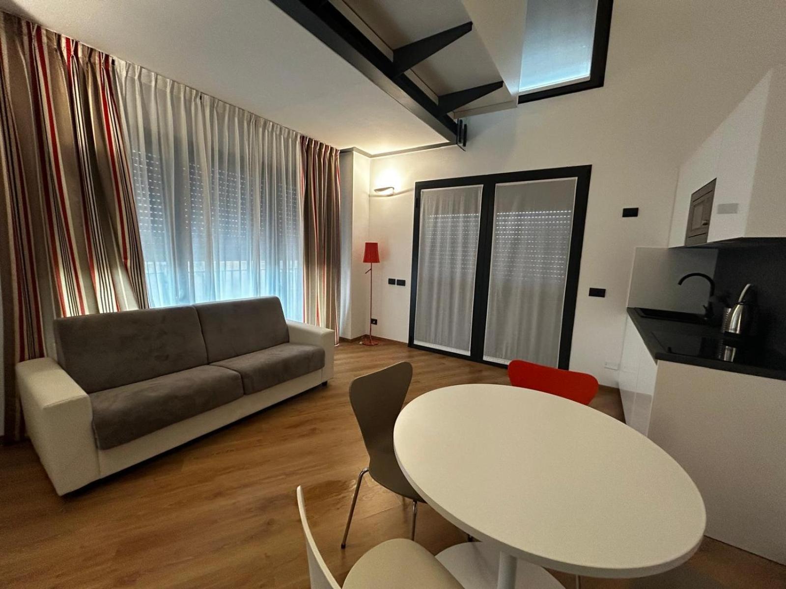 Bb Hotels Aparthotel Isola Милано Екстериор снимка