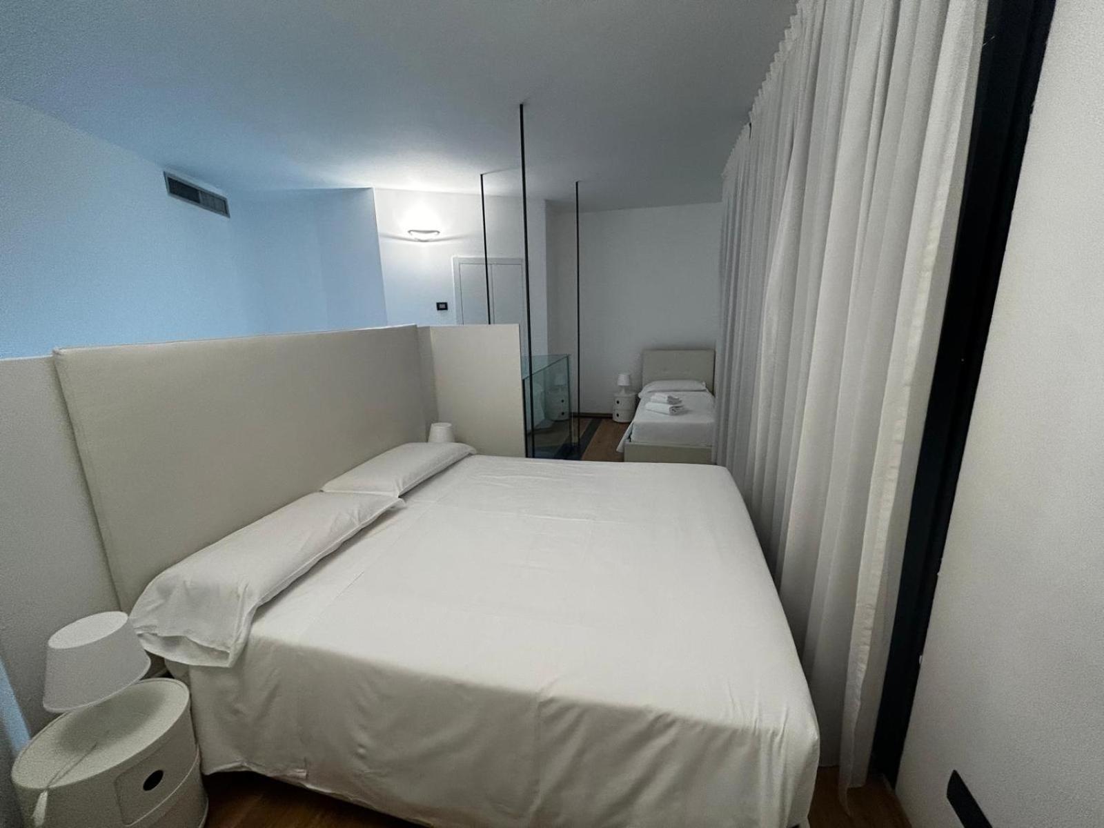 Bb Hotels Aparthotel Isola Милано Екстериор снимка