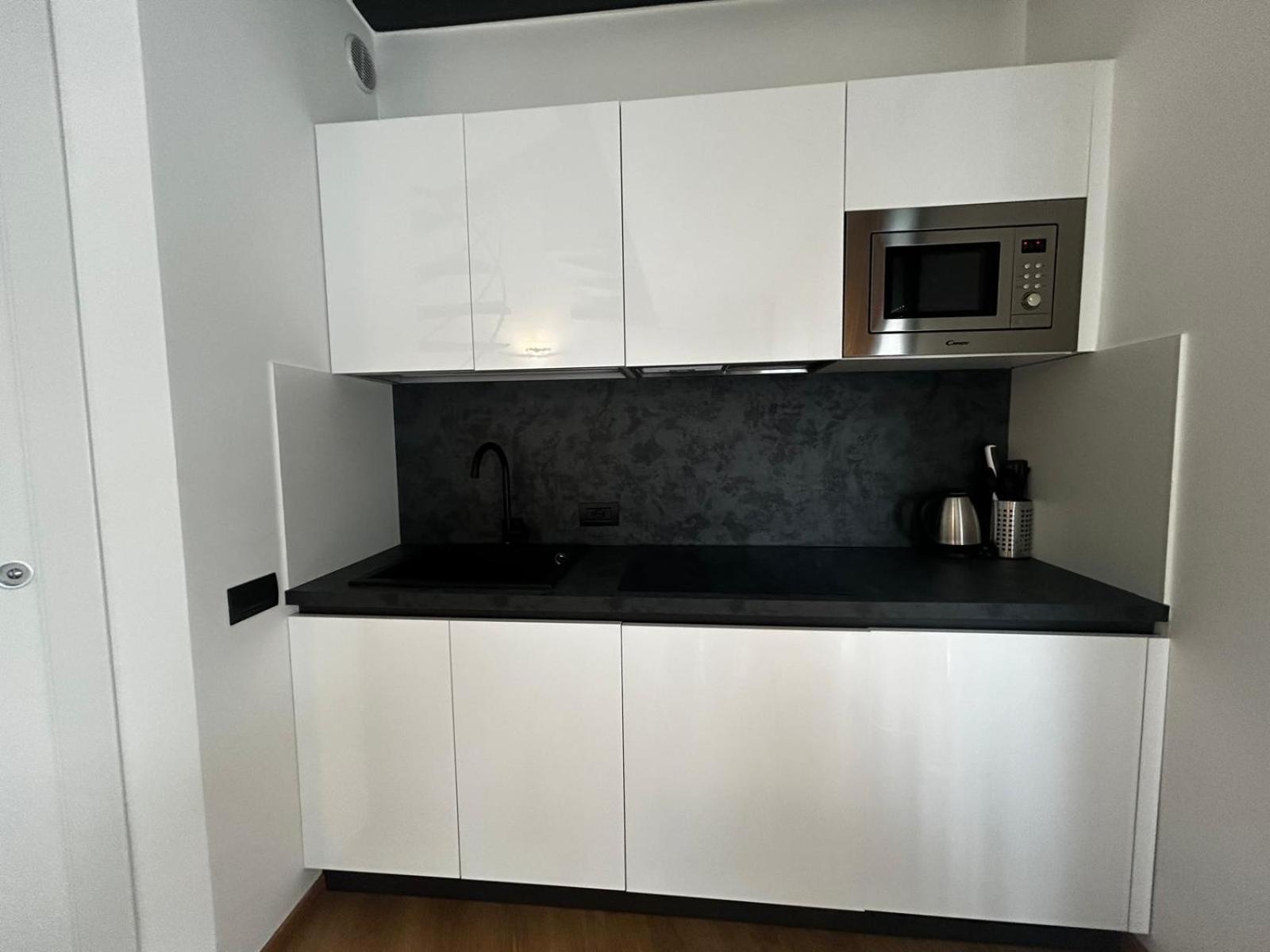 Bb Hotels Aparthotel Isola Милано Екстериор снимка