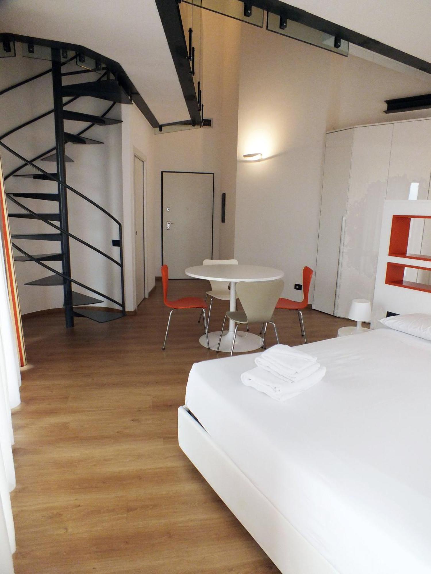 Bb Hotels Aparthotel Isola Милано Екстериор снимка