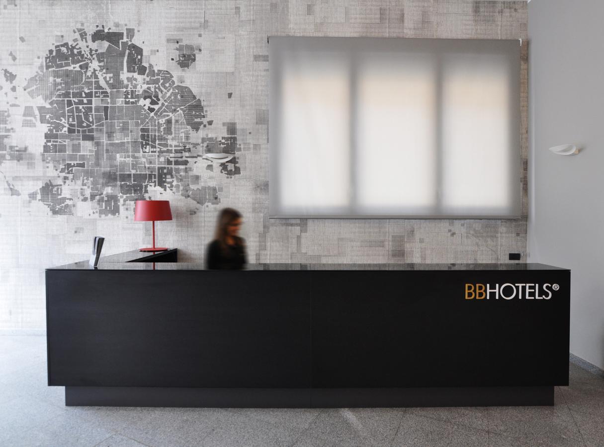 Bb Hotels Aparthotel Isola Милано Екстериор снимка